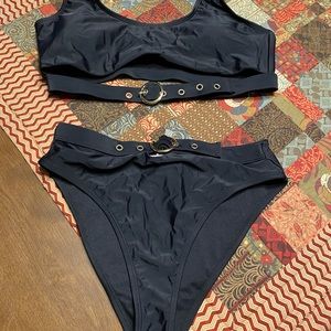 Black bikini